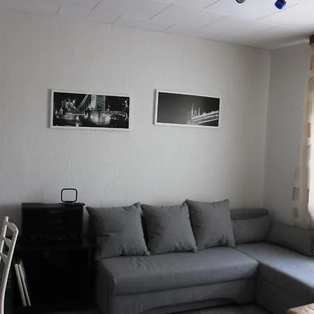 Апартаменты Nordsee-Buesum-Ferienwohnung-2-Zimmer-Wlan-Parkplatz-Meer-Am-Deich-Hafen-150M-Fewo-60M2 *