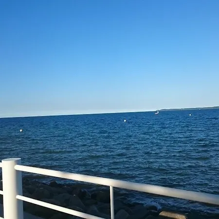 Nordsee-Buesum-Ferienwohnung-2-Zimmer-Wlan-Parkplatz-Meer-Am-Deich-Hafen-150M-Fewo-60M2 Апартаменты